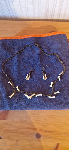 Schönes set aus halskette und - set,