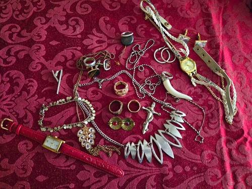 Modeschmuck vielleicht etwas - modeschmuck.,